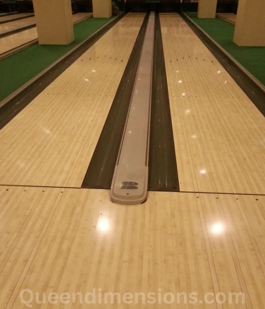 bowling-lane-100-feet-length