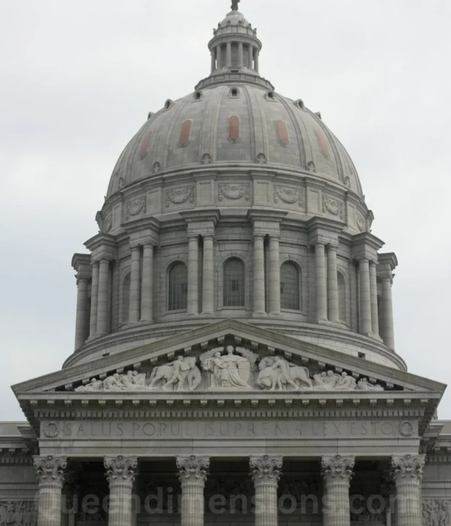 missouri-state-capitol-300-feet-lenght